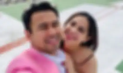 Potret Kemesraan Raffi Ahmad dan Nagita Slavina.