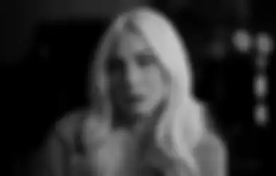 Berlinang Air Mata, Lady Gaga Ungkap Kisah Kelamnya, Diperkosa Produser Musik Hingga Hamil di Usia 19 Tahun: Saya Dikurung di Studio Berbulan-bulan