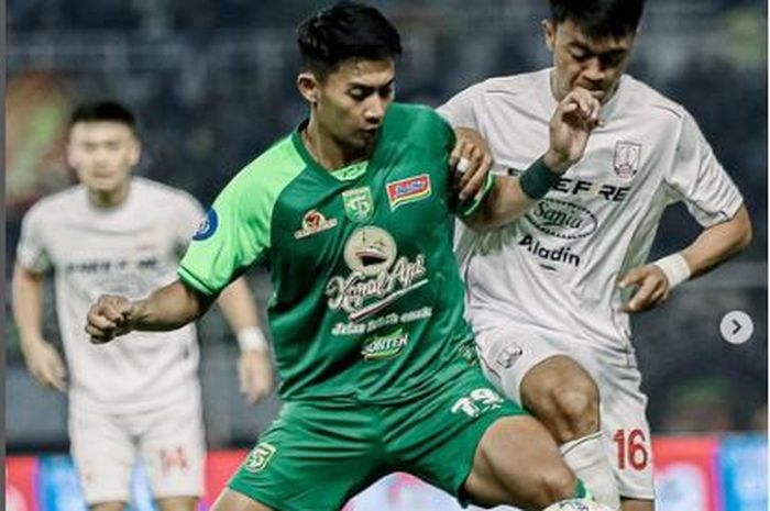 Penyerang Persebaya Surabaya, Malik Risaldi menjadi pahlawan timnya usai menang 2-1 atas Persis Solo di Stadion Gelora Bung Tomo, Rabu (18/9/2024).