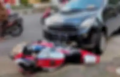 Viral Daihatsu Ayla Tabrak Motor Seharga Nyaris Rp700 Juta, Penabrak Tawarkan Satu Unit Mobil dan Rumah sebagai Ganti Rugi agar Tak di Penjara