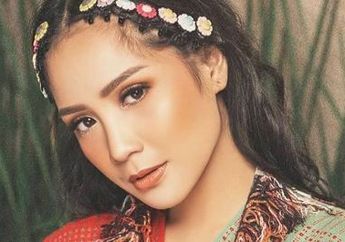 Disebut Mirip Saringan Tahu hingga Jas Hujan, Baju Tembus Pandang Nagita Slavina Dihujat Netizen, Ternyata Segini Harganya, Bukan Kaleng-kaleng!