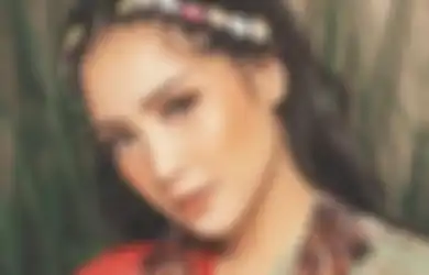 Disebut Mirip Saringan Tahu hingga Jas Hujan, Baju Tembus Pandang Nagita Slavina Dihujat Netizen, Ternyata Segini Harganya, Bukan Kaleng-kaleng!