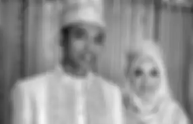 Lebih Muda 25 Tahun dari Sang Dai, Perlakuan Manis Fatimah Azzahra pada Ustaz Abdul Somad Ini Bikin Baper Maksimal