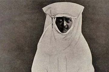 Jemaah haji perempuan asal Banten sekitar abad ke-18 terakhir dalam koleksi catatan Snouck Hurgronje. Mereka menyusuri jalur rempah untuk beribadah.