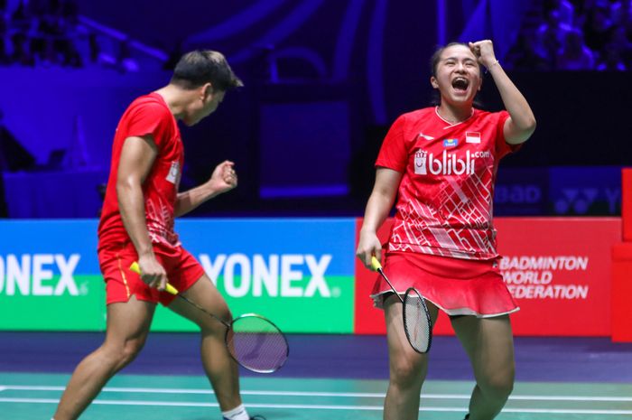 Ekspresi Praveen Jordan/Melati Daeva Oktavianti setelah memenangi pertandingan babak semifinal French Open 2019 di Stade French de Coubertin, Paris, Prancis, 26 Oktober 2019.