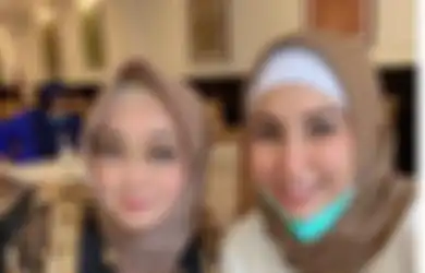 Tangisnya Pecah Saat Kunjungi Makam Rina Gunawan, Suara Deswita Maharani Bergetar Beberkan Kebaikan Sang Sahabat Saat Istri Ferry Maryadi Memutuskan Hijah, Banyak Kirimi Ini ke Rumahnya