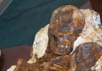 Misteri Temuan Mengharukan, 4.800 Tahun di Keabadian Ibu Ini Menatap Bayi di Buaiannya: Semua Arkeolog dan Staf Terkejut