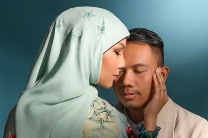 Kalina Ocktaranny dan Vicky Prasetyo