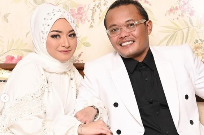 Sule dan Nathalie Holscher