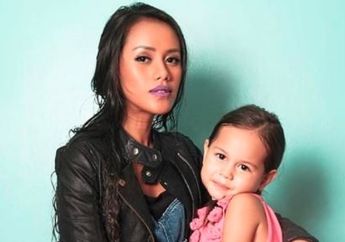 Cantiknya Jubaedah! Putri Lia Waode Keturunan Belanda       