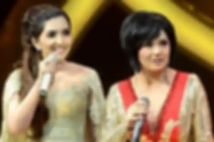 Ashanty, Krisdayanti saat satu panggung dalam acara Silet Award 2015