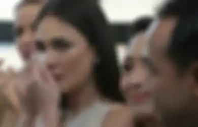 Dikabarkan Miliki Gandengan Baru, Sosok Ini Bocorkan Identitas Calon Suami Luna Maya hingga Buat Sang Artis Tak Kuat Tahan Air Mata Saat Diramal Bakal Segera Nikah
