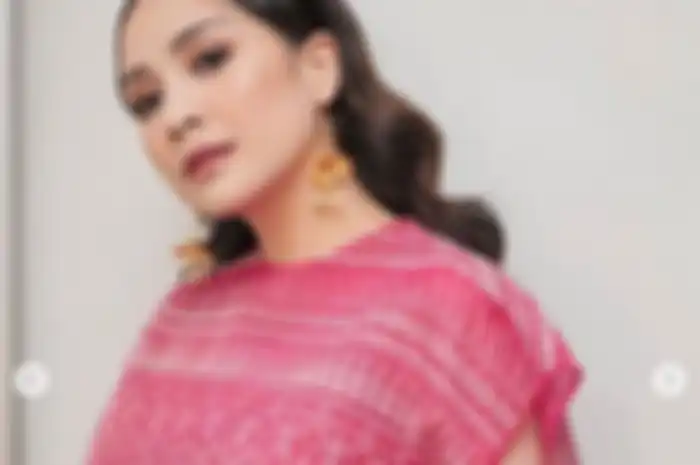 Disebut Mirip Daster, Netizen Heboh Saat Tahu Harga Dress Nagita Slavina yang Mahalnya Selangit!
