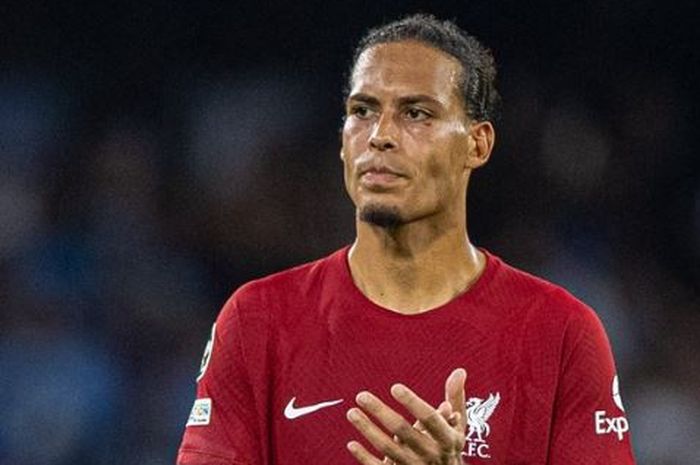 Bek Liverpool, Virgil van Dijk.