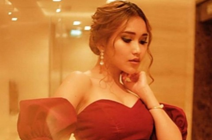 Ayu Ting Ting.