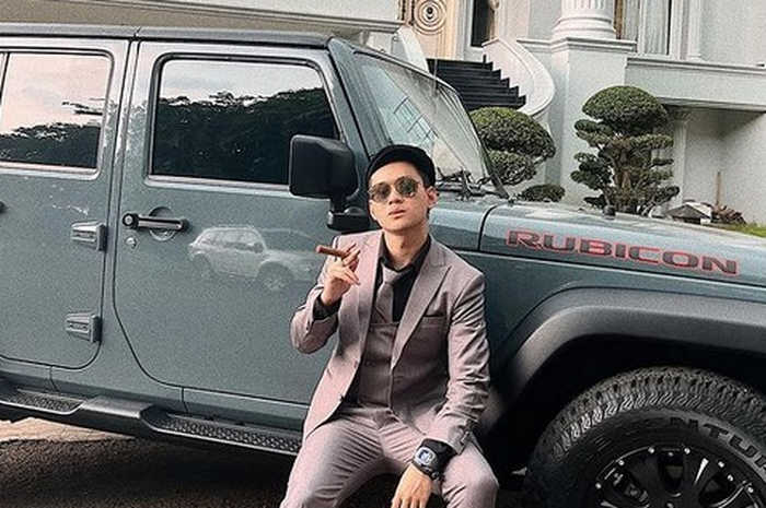  Barang mewah milik Indra Kenz diduga hanya pinjaman dari pemilik Binomo