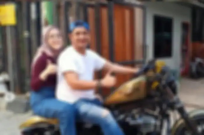 Bikin Ngiler nih, vokalis grup band Ungu, Pasha pamer kado motor gede (moge) Harley-Davidson dari istri tersayang.