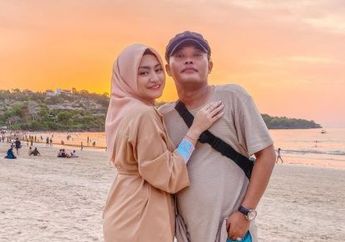 Nathalie Holscer Ngamuk Lihat Foto Suaminya dan Mendiang Lina Jubaedah Mejeng di Konten Iklan, Istri Sule Beri Teguran Pedas: Kalau Jualan Ga Gini!