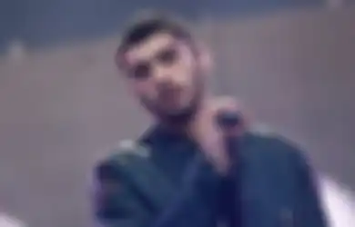 Nggak Cuma Pukul Ibu Mertua, Zayn Didepak dari Label Rekamannya karena Hisap Ganja Berlebihan