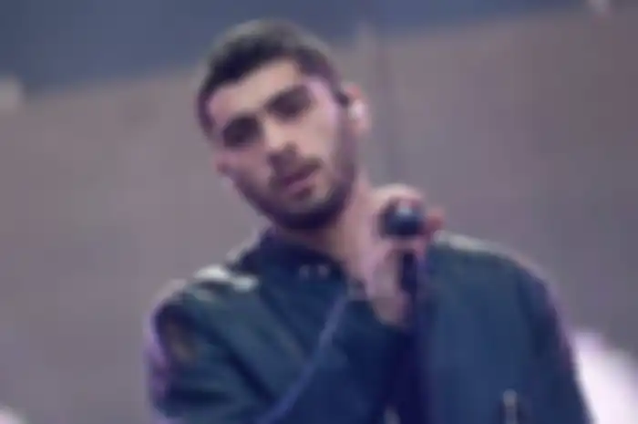 Nggak Cuma Pukul Ibu Mertua, Zayn Didepak dari Label Rekamannya karena Hisap Ganja Berlebihan