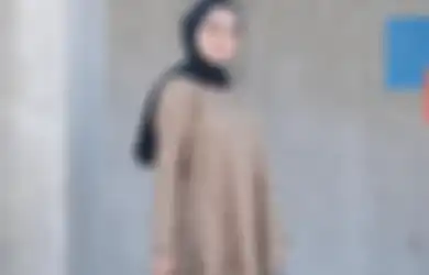 Lebaran Bergaya Elegan, Ini 5 Model Tunik Brokat Anggun nan Mewah!