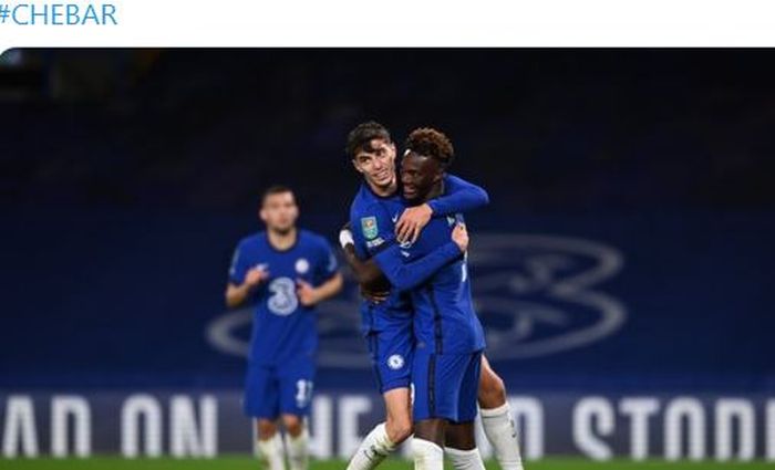 Gelandang serang Chelsea, Kai Havertz (tengah), merayakan gol yang dicetak ke gawang Barnsley dalam laga babak ketiga Piala Liga Inggris di Stadion Stamford Bridge, Rabu (23/9/2020).