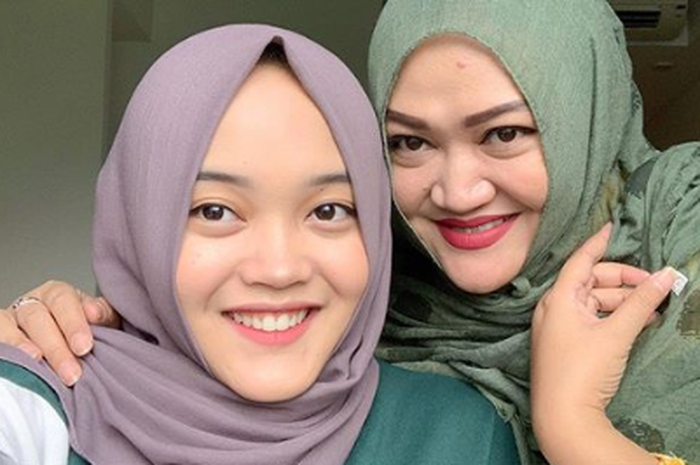 Ungkapan perasaan Putri Delina setelah meninggalnya sang mama