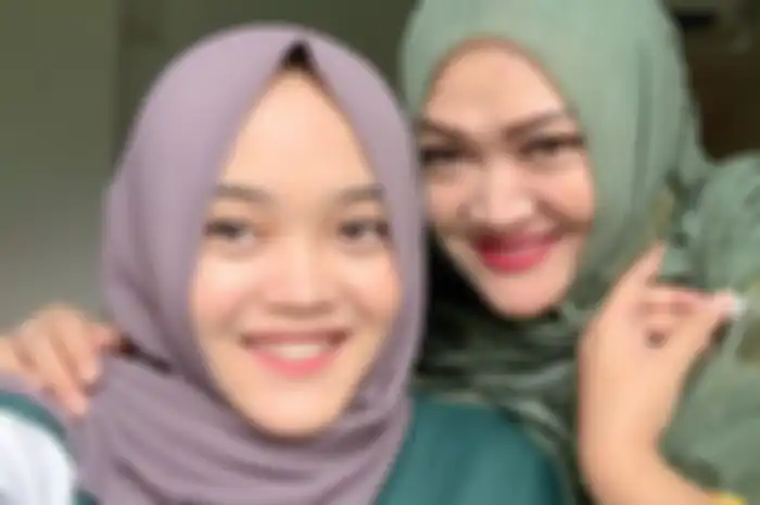 Ungkapan perasaan Putri Delina setelah meninggalnya sang mama