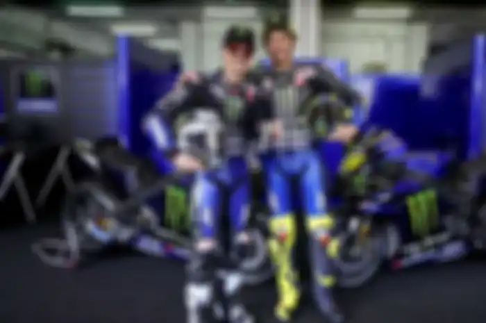 Maverick Vinales dan Valentino Rossi saat menjalani tes pramusim.  Lebih Berbahaya Valentino Rossi Atau Fabio Quartararo? 