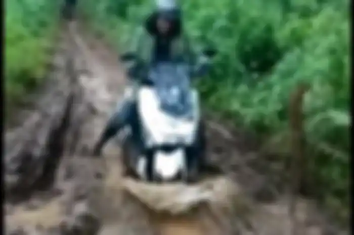 Disiksa nih Yamaha NMAX