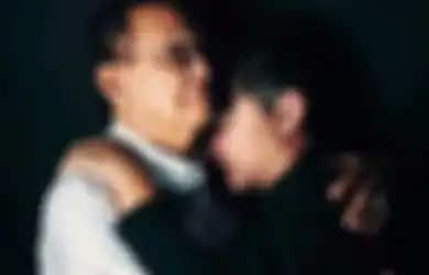 Putranya Alami Pahitnya Perceraian, Sambil Bercucuran Air Mata Ternyata Ini Sosok Ibu Kandung Gading Marten yang Jarang Terekspos!