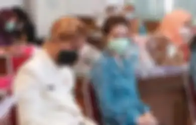 Pantas Gibran Ngamuk di SMAN 1 Solo, Sang Wali Kota Malah Ditertawakan Saat Ingatkan Guru yang Tak Pakai Masker, Ganjar Pranowo Sampai Harus Turun Tangan Dinginkan Suasana