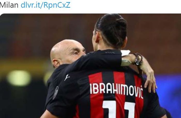 Pelatih AC Milan, Stefano Pioli, memeluk Zlatan Ibrahimovic.