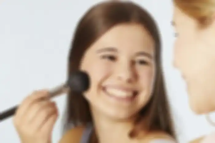 Ilustrasi makeup remaja