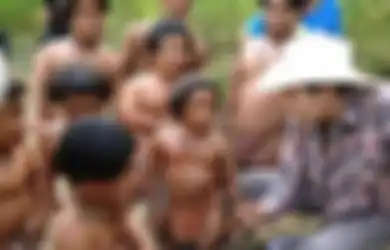 BERITA POPULER: Ini Suku Manusia Kerdil yang Tinggal di Hutan Indonesia Hingga, Amanda Manopo Pamit Tinggalkan Lokasi Syuting Ikatan Cinta