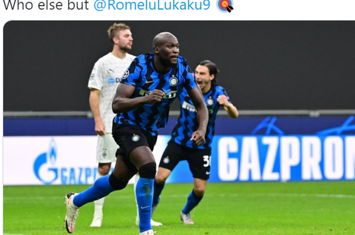 Striker Inter Milan, Romelu Lukaku, merayakan gol yang ia cetak ke gawang Borussia Moenchengladbach dalam matchday 1 grup B Liga Champions 2020-2021.