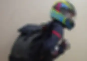 Bursa Tas Backpack Waterproof Pas Untuk Biker Di Musim Hujan Lebat