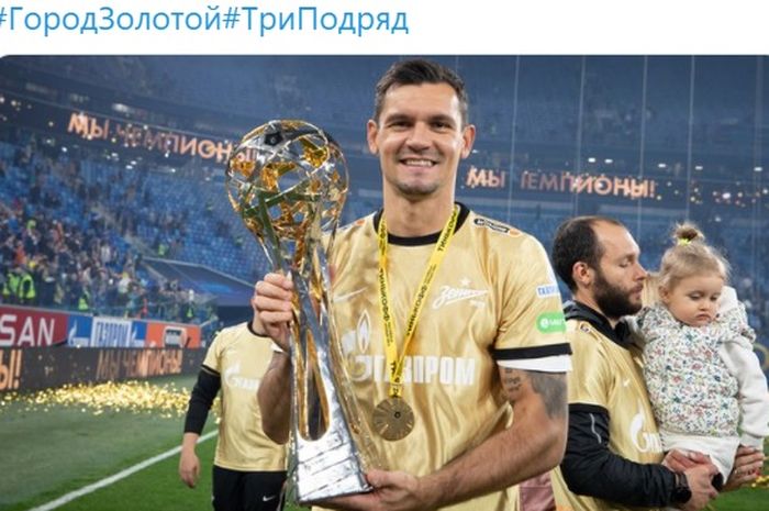 Bek Zenit Saint Bek Zenit St. Petersburg, Dejan Lovren, membeberkan alasan dirinya memilih untuk angkat kaki dari Liverpool., Dejan Lovren.