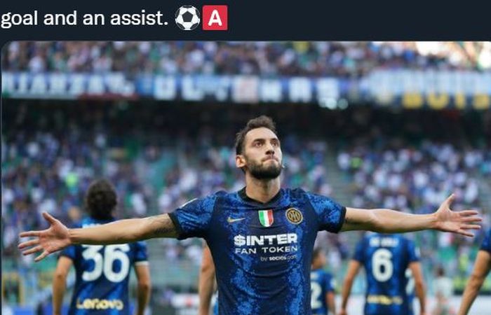 Aksi Hakan Calhanoglu menghasilkan gol dalam partai Inter Milan vs Genoa di pekan 1 Liga Italia 2021-2022.