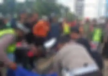 Antar Orderan, Driver Ojol Paruh Baya Tewas Tertabrak KRL, Polisi Ungkap Fakta Mengherankan