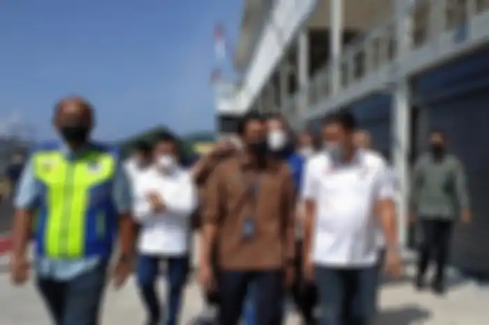 Jelang MotoGP Indonesia 2022, Menteri Pariwisata dan Ekonomi Kreatif (Menparekraf) Sandiaga Uno mengecek sirkuit Mandalika, Lombok, NTB, ini hasilnya.