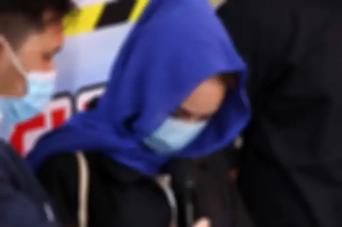 Hana Hanifah meminta maaf kepada keluarganya usai dibebaskan oleh Polisi.