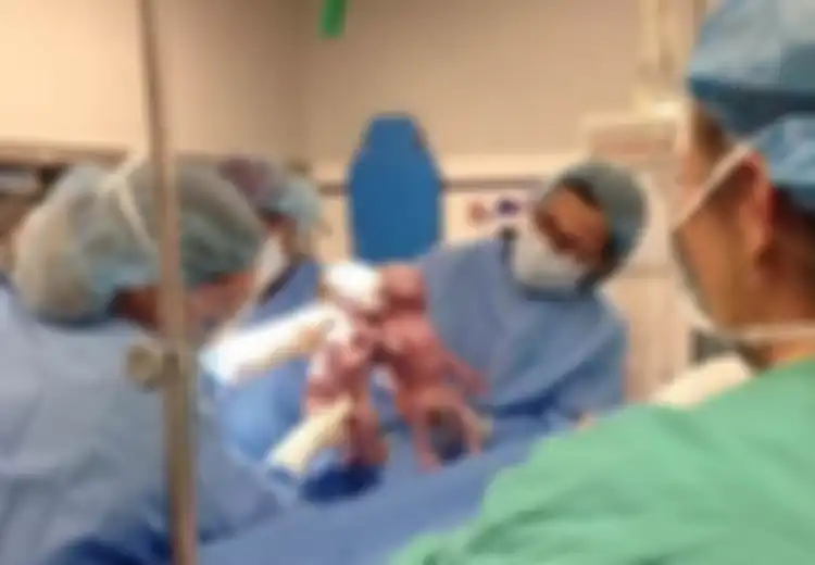 Heboh di Ruang Persalinan! Dokter Teriak Usai Bantu Kelahiran Bayi Kembar, Sampai-sampai Sang Ibu Penasaran dan Kaget Lihat Kondisi Bayinya, Apa yang Terjadi?