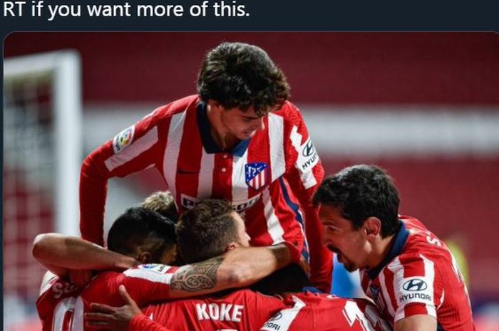 Para pemain Atletico Madrid merayakan gol.