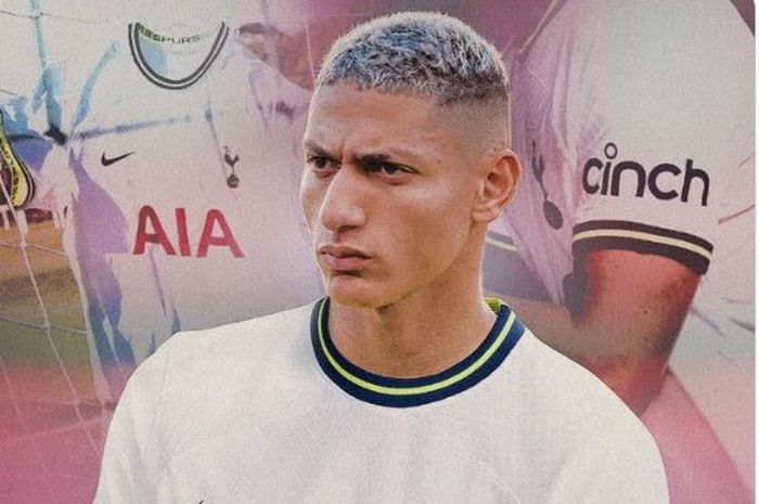 Striker anyar Tottenham Hotspur, Richarlison, resmi didatangkan dari Everton.