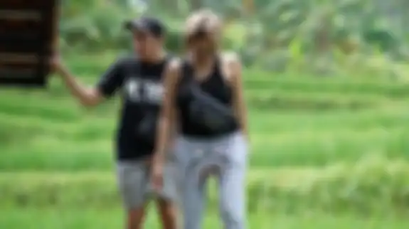 Nikita Mirzani dan Vicky Nitinegoro