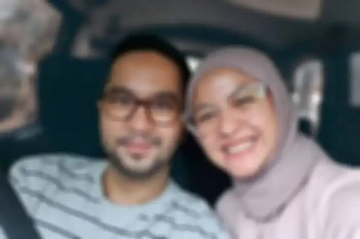 Unggahan Revalina S Temat dan suami