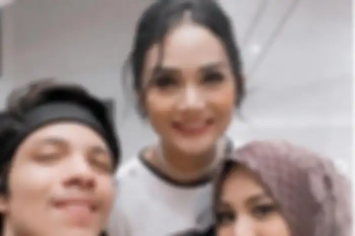 Krisdayanti dan Aurel Hermansyah Serta Atta Halilintar