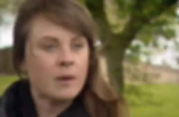 Rebecca Barker wanita yang kecanduan berhubungan seks.