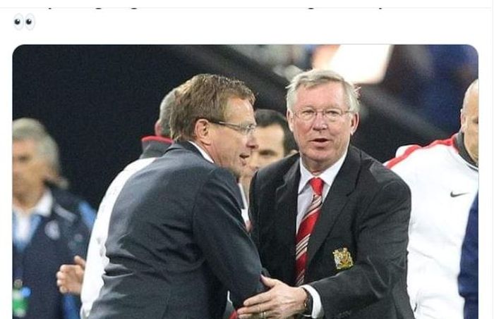 Ralf Rangnick bersama Sir Alex Ferguson dalam partai Liga Champions antara Schalke vs Manchester United pada 2011.